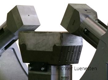 WFL Millturn M150 - Richter® Revêtement en métal blanc - lubrification à l'huile sous pression interne, construit par H. Richter Vorrichtungsbau GmbH, Allemagne